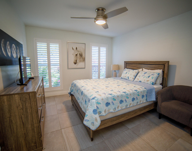 900 Cosmos Court - Photo Thumbnail 15