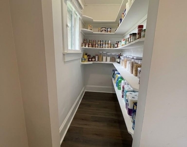 432 Flint Street - Photo Thumbnail 3