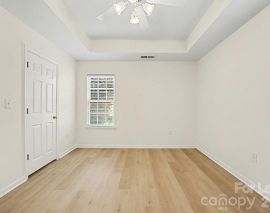 2163 Wexford Way - Photo Thumbnail 17