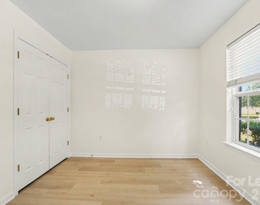 2163 Wexford Way - Photo Thumbnail 15