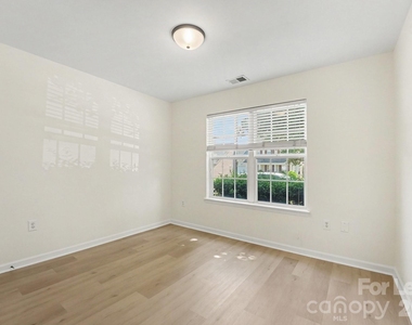 2163 Wexford Way - Photo Thumbnail 14