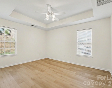 2163 Wexford Way - Photo Thumbnail 16