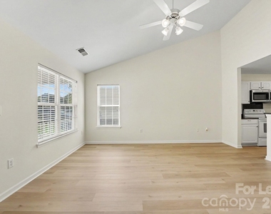 2163 Wexford Way - Photo Thumbnail 6
