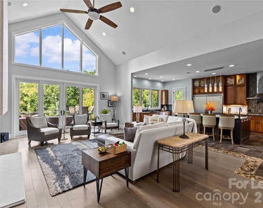 6032 Headlands Court - Photo Thumbnail 10