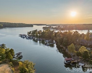 6032 Headlands Court - Photo Thumbnail 33