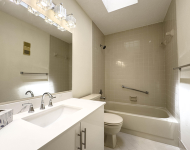 3362 Lucerne Park Drive - Photo Thumbnail 15
