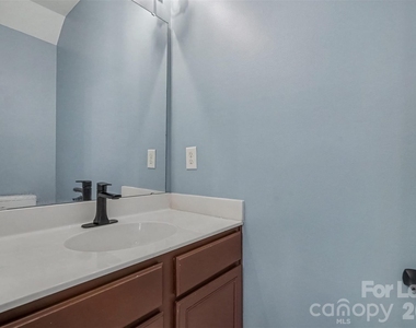224 Ross Moore Avenue - Photo Thumbnail 9