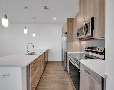 10030 Garland Road - Photo Thumbnail 5