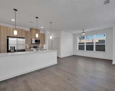 10030 Garland Road - Photo Thumbnail 8