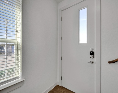 10030 Garland Road - Photo Thumbnail 2