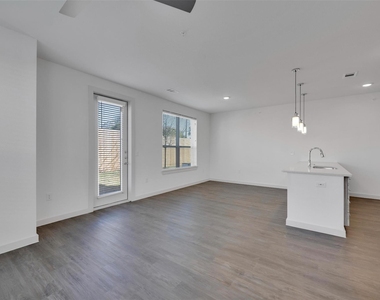 10030 Garland Road - Photo Thumbnail 10