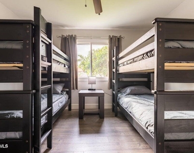 2430 E Hermosa Drive - Photo Thumbnail 7