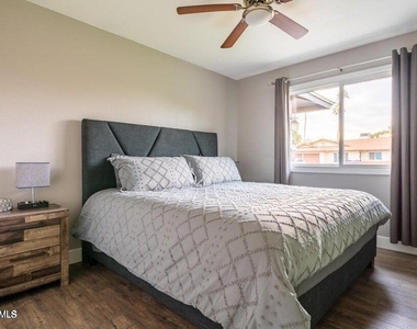 2430 E Hermosa Drive - Photo Thumbnail 8