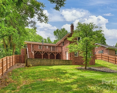 2027 Wensley Drive - Photo Thumbnail 23