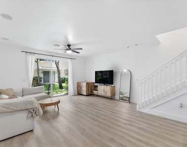 7783 Deercreek Court - Photo Thumbnail 3