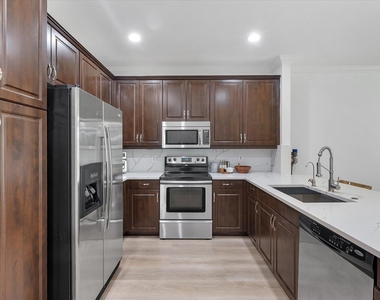 7783 Deercreek Court - Photo Thumbnail 8