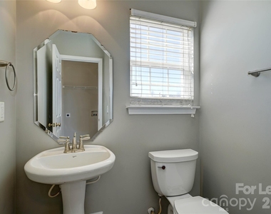 2034 Wexford Way - Photo Thumbnail 12