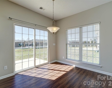 2034 Wexford Way - Photo Thumbnail 11