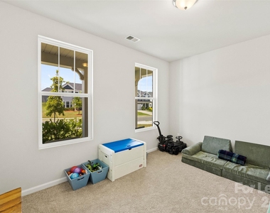 3014 Oxtail Court - Photo Thumbnail 4