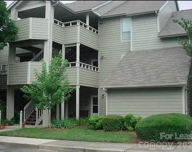 2547 Stockbridge Drive - Photo Thumbnail 11