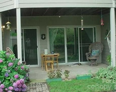 2547 Stockbridge Drive - Photo Thumbnail 1