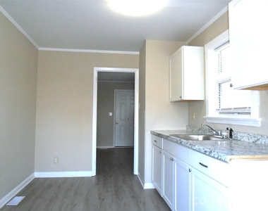 1842 Academy Street - Photo Thumbnail 2