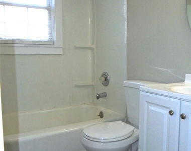 1842 Academy Street - Photo Thumbnail 6