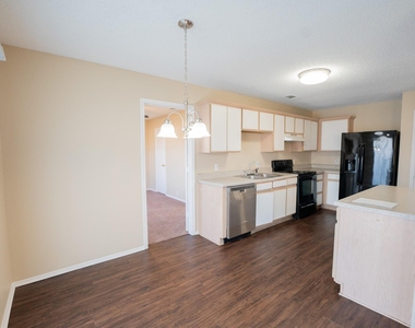 1524 Clemson Drive - Photo Thumbnail 5