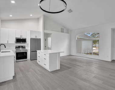 1237 Sw Edinburgh Drive - Photo Thumbnail 16