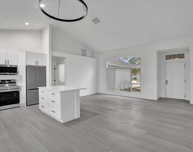 1237 Sw Edinburgh Drive - Photo Thumbnail 15