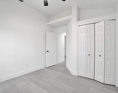 1237 Sw Edinburgh Drive - Photo Thumbnail 45