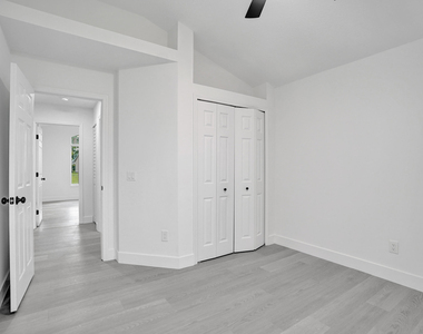 1237 Sw Edinburgh Drive - Photo Thumbnail 44