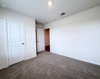 1133 Overhill Road - Photo Thumbnail 8
