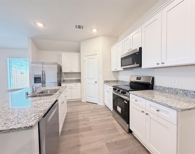 1133 Overhill Road - Photo Thumbnail 5
