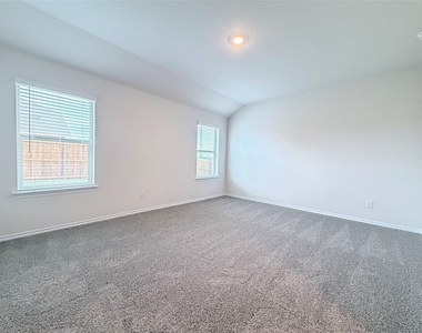 1133 Overhill Road - Photo Thumbnail 13