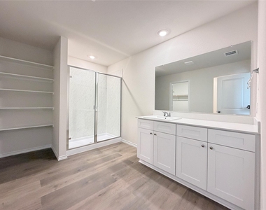 1133 Overhill Road - Photo Thumbnail 16
