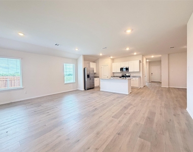1133 Overhill Road - Photo Thumbnail 4
