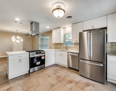 2629 San Medina Avenue - Photo Thumbnail 10