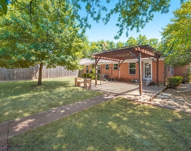 2629 San Medina Avenue - Photo Thumbnail 21