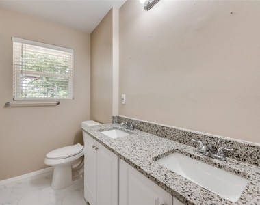 2629 San Medina Avenue - Photo Thumbnail 17