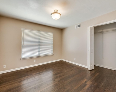 2629 San Medina Avenue - Photo Thumbnail 16