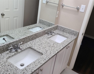 2629 San Medina Avenue - Photo Thumbnail 22