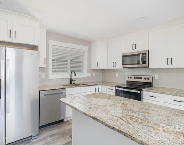312 Glenrock Drive - Photo Thumbnail 3
