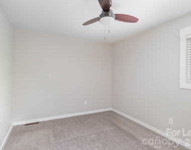 312 Glenrock Drive - Photo Thumbnail 13