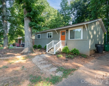 312 Glenrock Drive - Photo Thumbnail 14