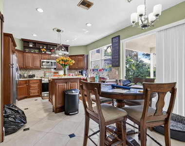 7280 Serrano Terrace - Photo Thumbnail 9