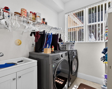 7280 Serrano Terrace - Photo Thumbnail 8