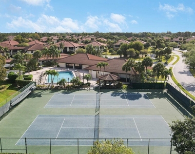 540 Sw South River Drive - Photo Thumbnail 11