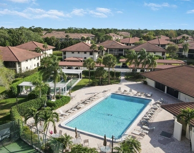 540 Sw South River Drive - Photo Thumbnail 10