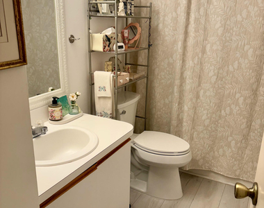 540 Sw South River Drive - Photo Thumbnail 8